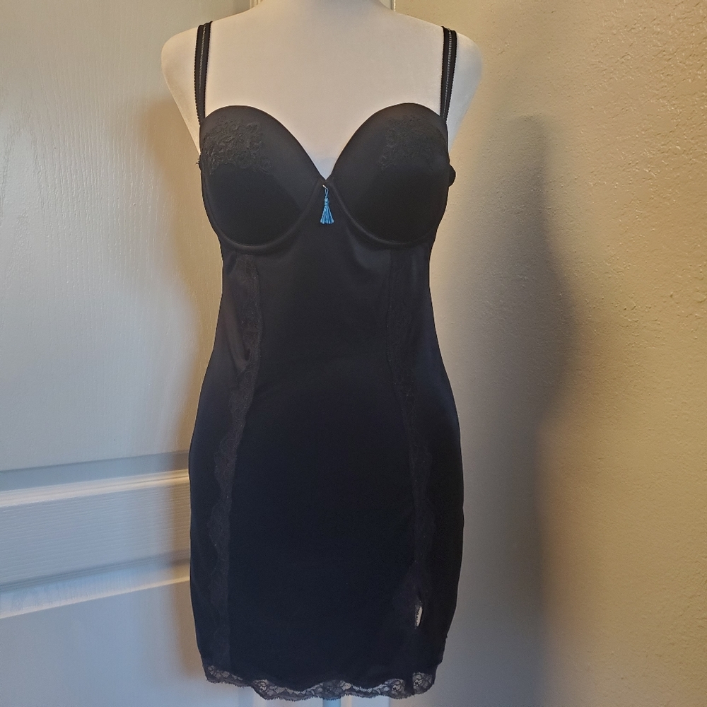 Cosmopolitan Black Fitted Slip  L